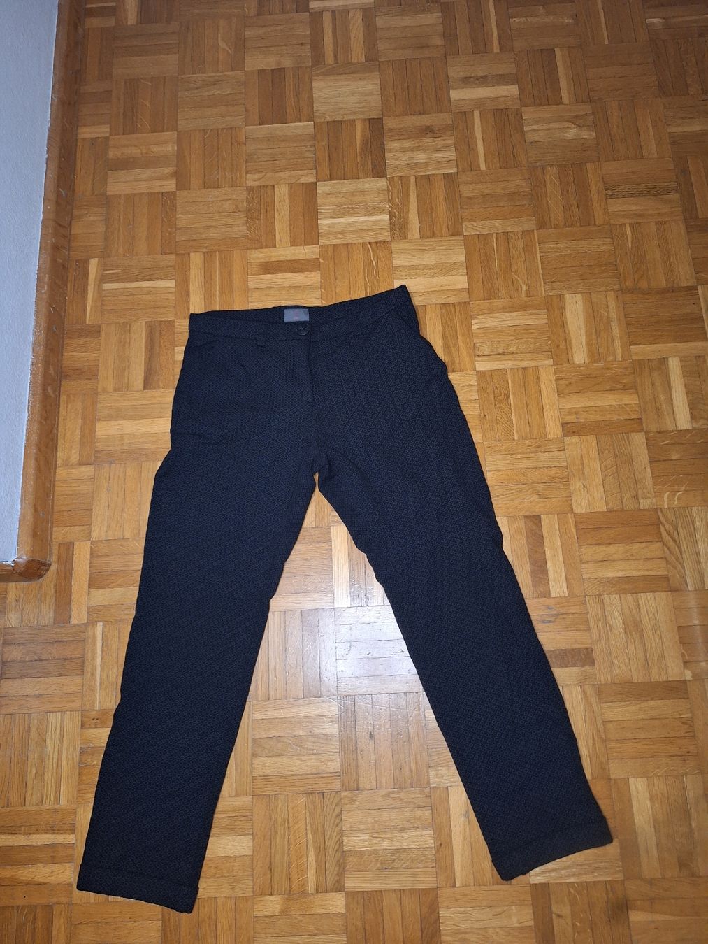 Hosen: Schwarze Stoffhose Gr. 176, Muster, bequem – Neu (gemäss Beschreibung) aus Adlikon b.Regensdf von che_xxb9