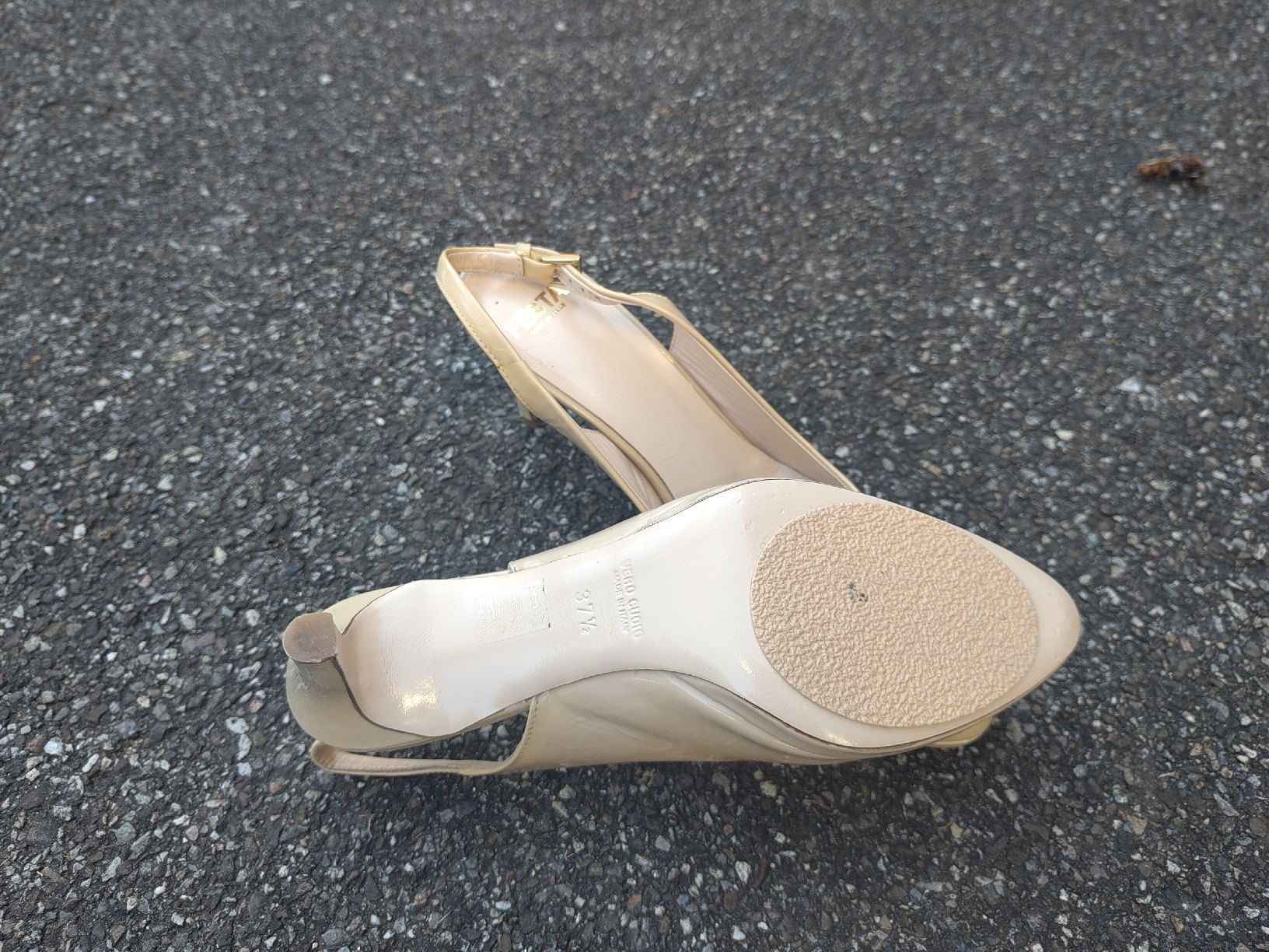 Scarpe da donna: chaussure femme taille 37.5 – Usato da Veyrier venduto da cec_2xq6 2