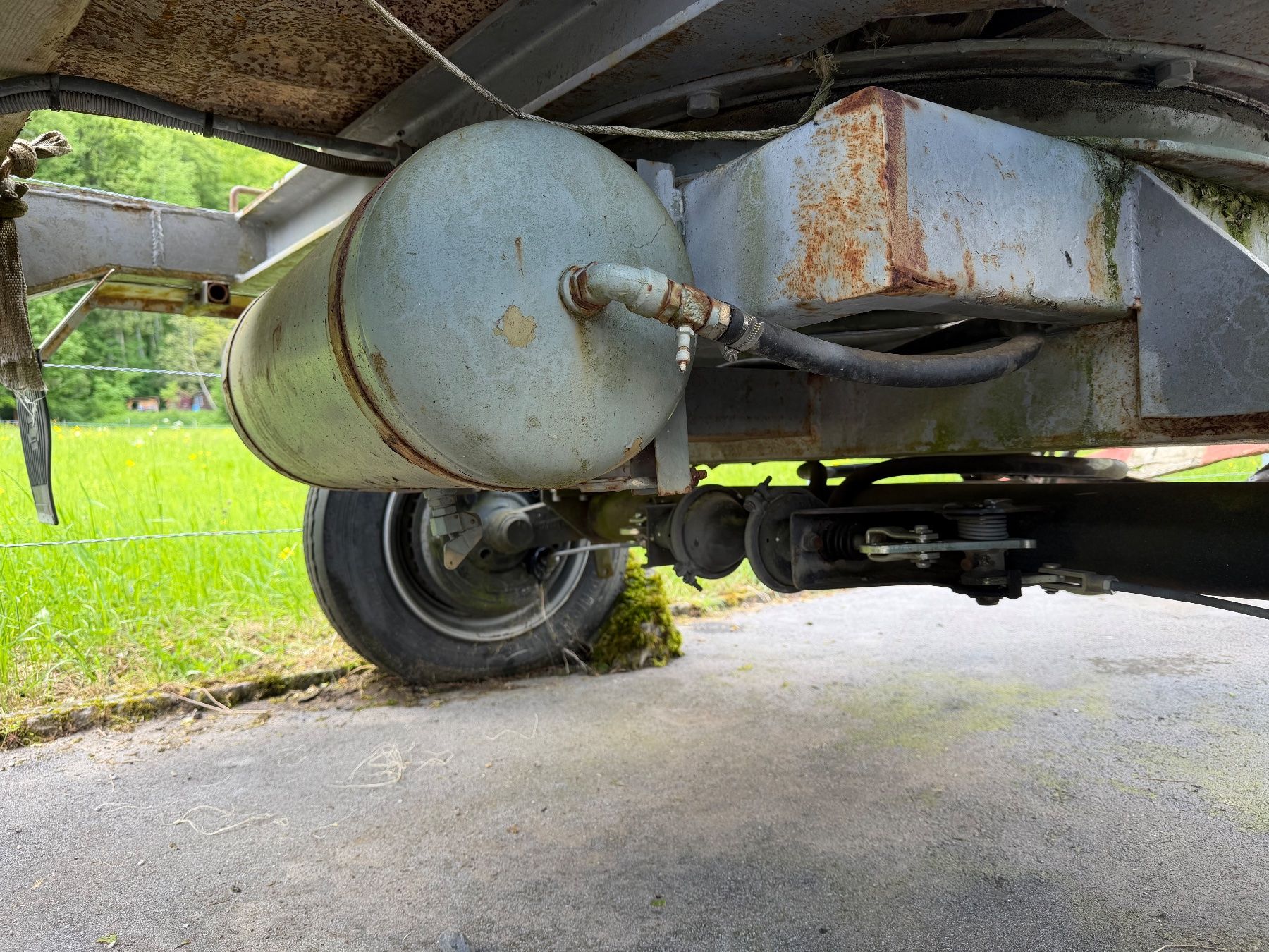 Rimorchi: 4-Rad Anhänger Druckluft – Usato da Oberurnen venduto da quattroturbo 2