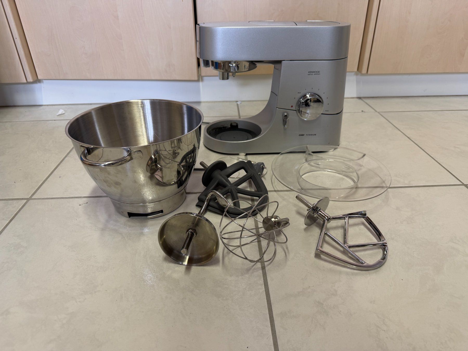 Kenwood Elettrodomestici da cucina: Kenwood Chef Kochenmaschine – Usato da Neuhaus SG venduto da raschles