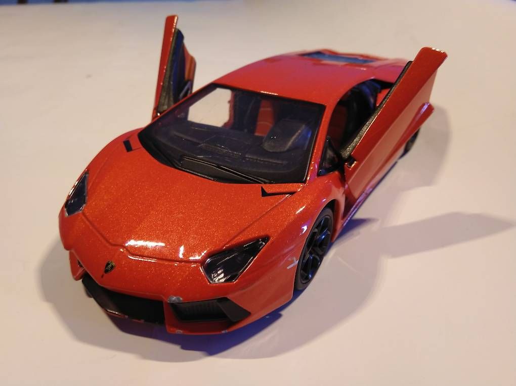 Lamborghini Modellini d'auto: Modellauto Lamborghini 1:24 – Usato da Zürich venduto da shm_cw59 1