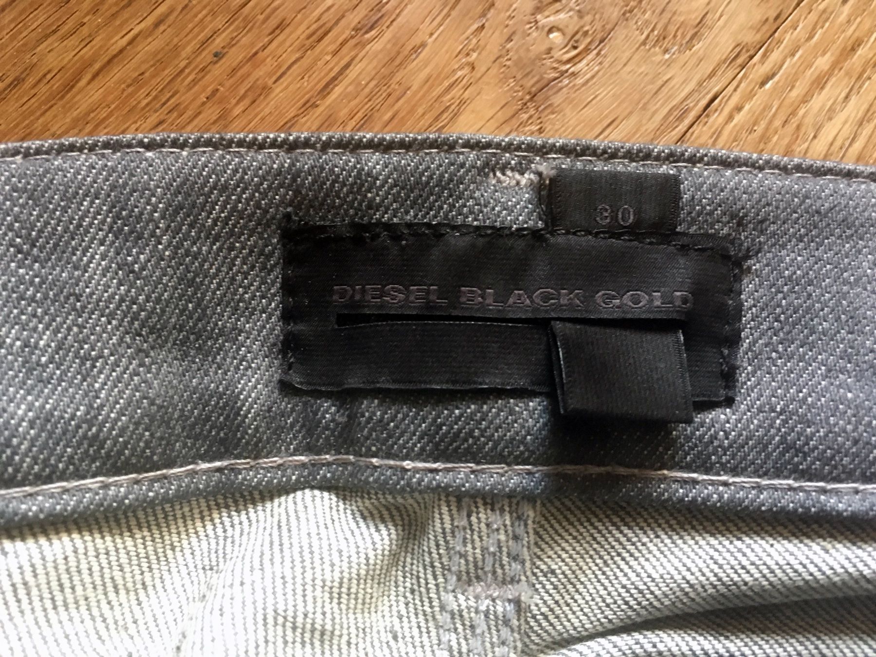 Diesel Jeans: DIESEL Jeans – Usato da LAUSANNE venduto da PUMPERNICKEL3 7
