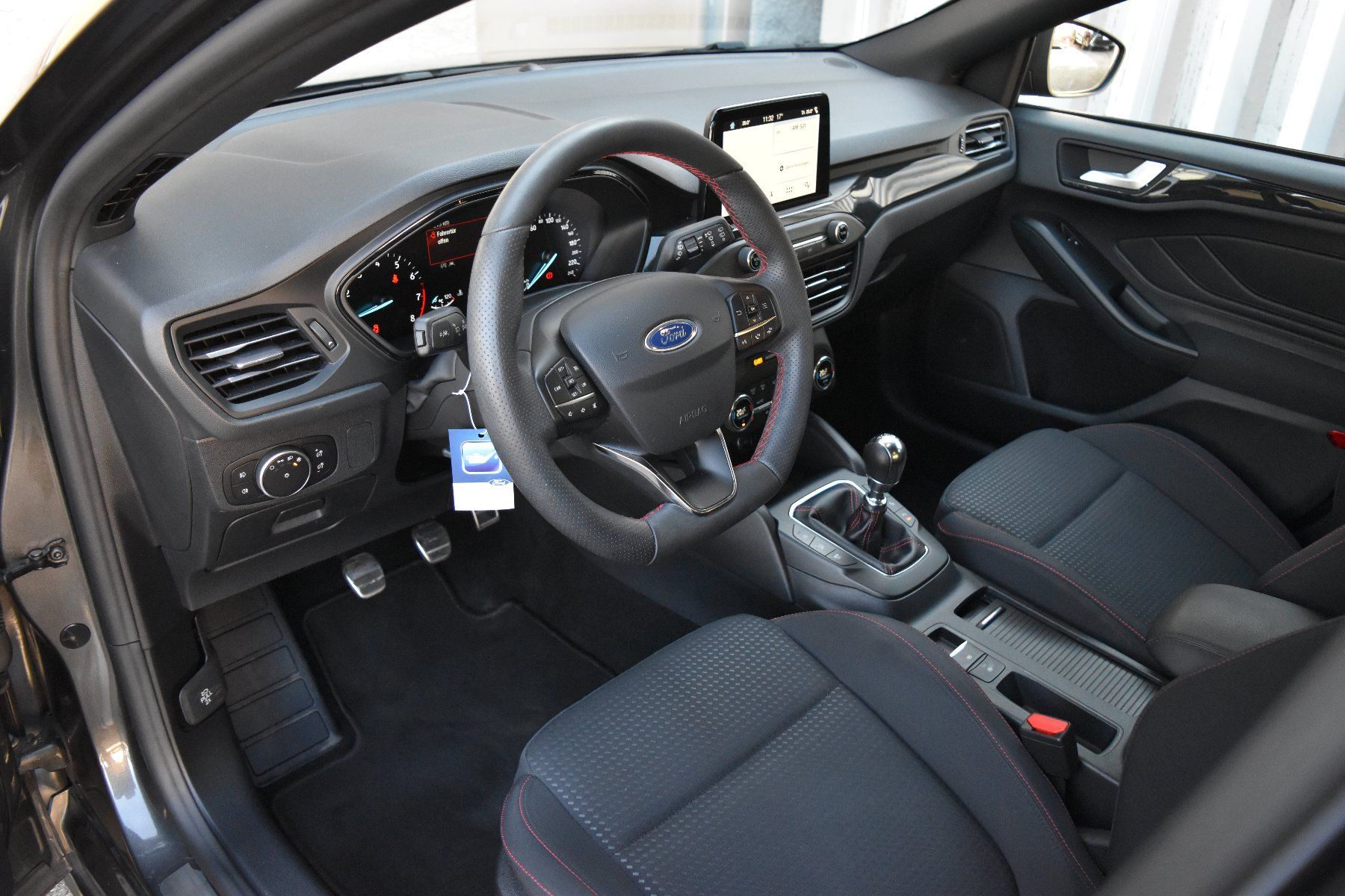 Ford Automobili: Ford Focus 1.5 SCTi  ST Line – Usato da Regensdorf venduto da  1