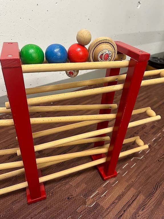 Spielzeuge: Kugelbahn aus Holz – Gebraucht aus Merlischachen von Jamie-Tristan 2