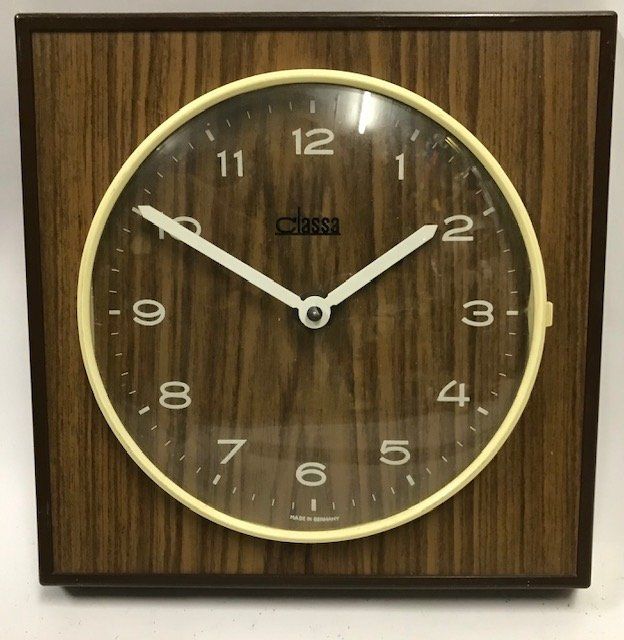 Orologi da terra & Orologi da parete: quadratische Wanduhr mit Holzimitat – Usato da Zürich venduto da gigimai67