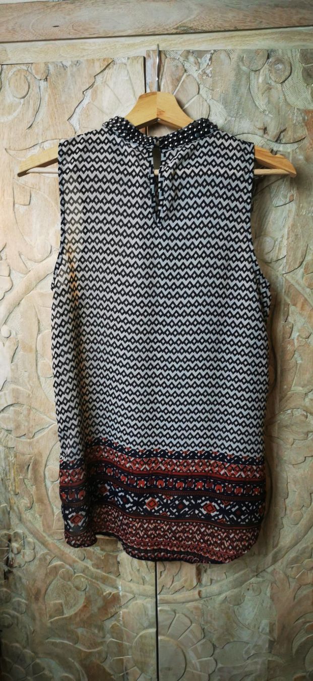 Only Camicette: Schicke Bluse Perlenkragen / Top / Oberteil elegant Boho - S – Usato da Wettingen venduto da JasminL92-2 1