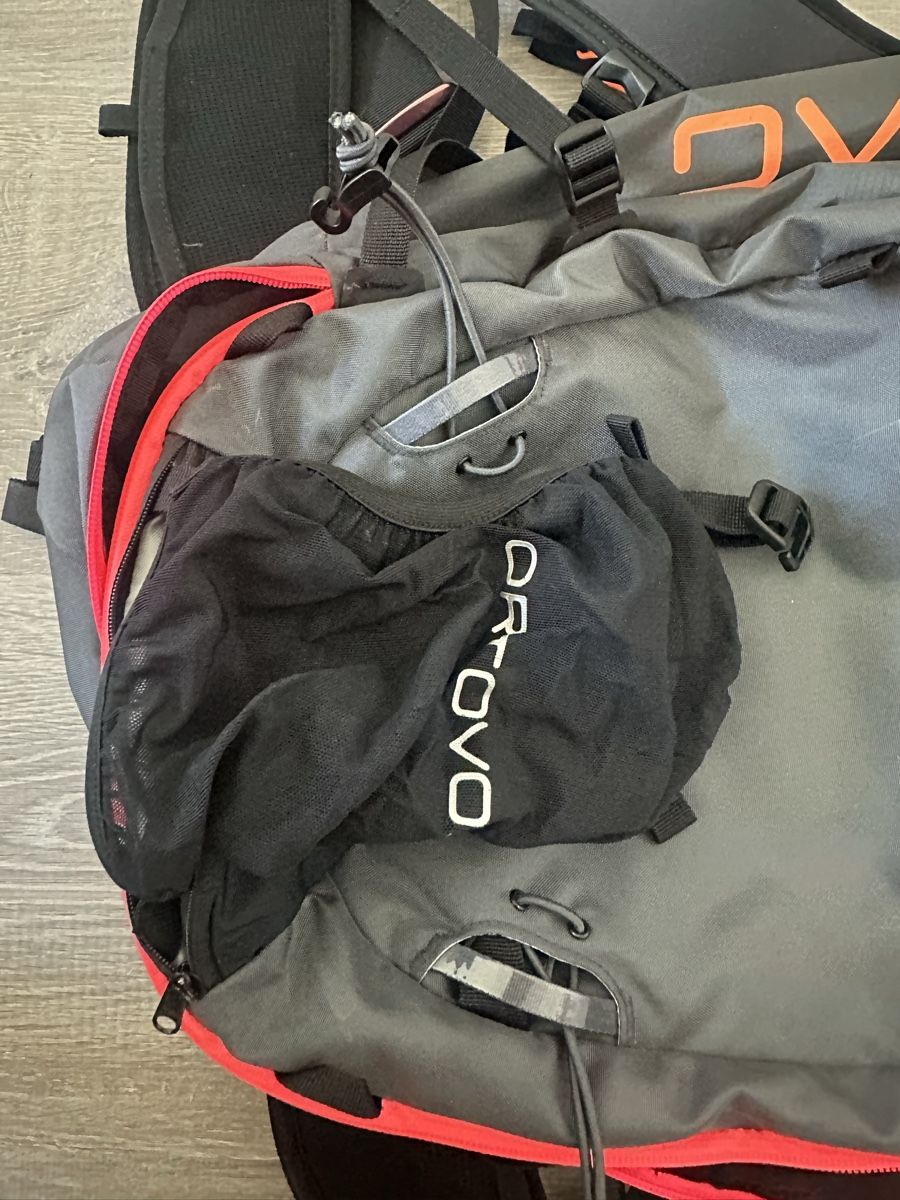 Ortovox Zaini: Ortovox Ascent 38 Avabag Backpack – Nuovo (secondo la descrizione) da Zürich venduto da chayen 7