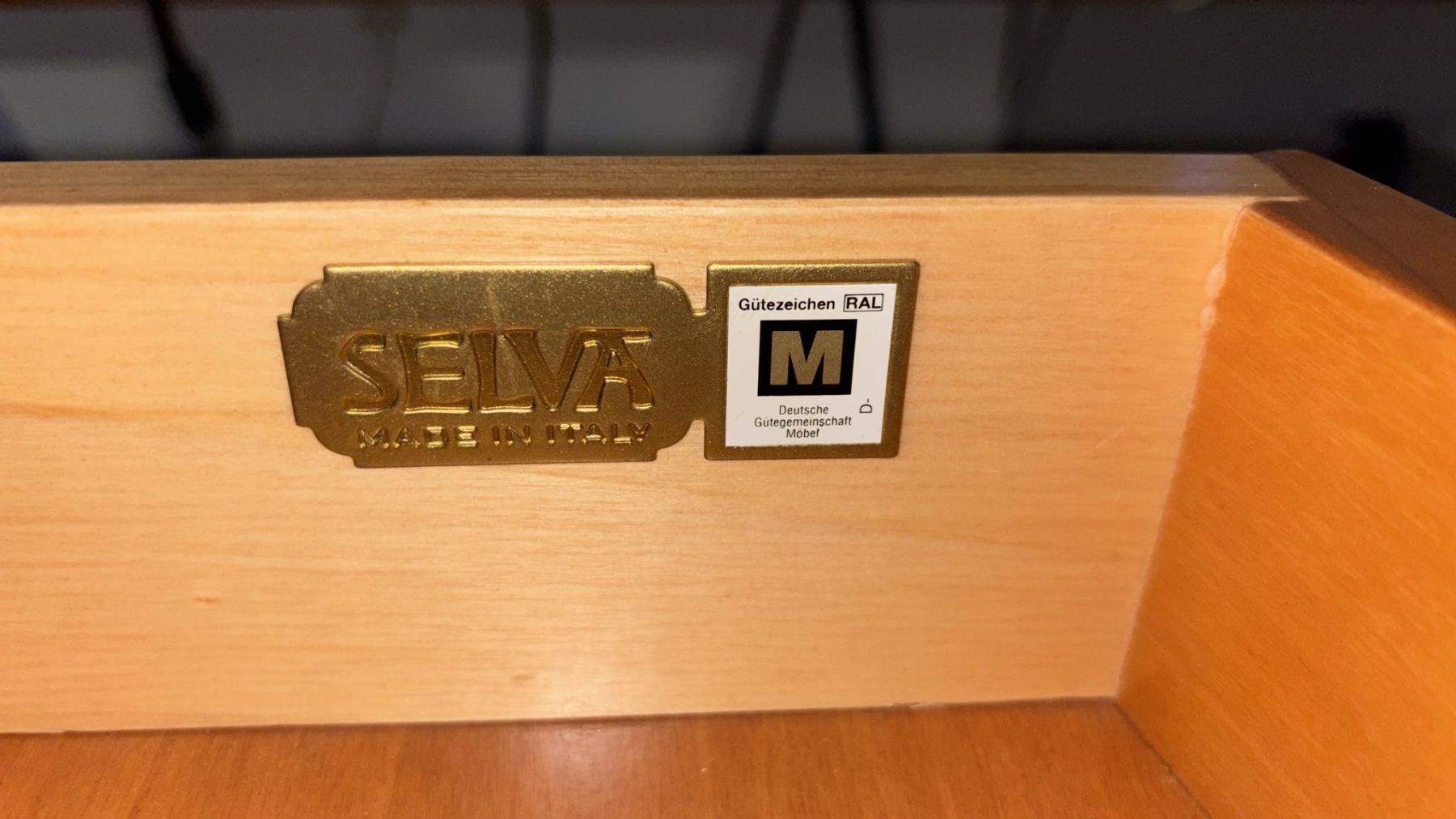 Bureaux: Selva Frisiertisch  Oval mit Stuhl – D'occasion à Utzenstorf par Horner18 8