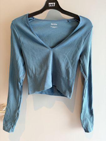 Haut Bershka bleu manches longues taille M