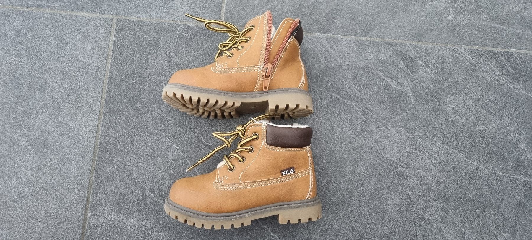 Fila Scarpe per ragazzi: Fila Winterschuhe Grösse 22 – Usato da Birmensdorf ZH venduto da borstenking 2