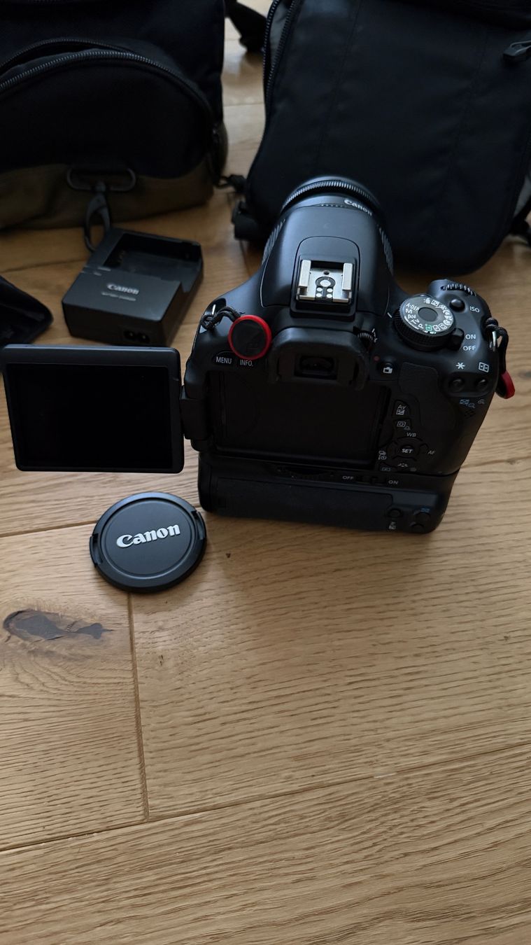 Canon Kamera: Canon 600D - Komplettset – Gebraucht aus Felben - Wellhausen von Auto-Hub 2