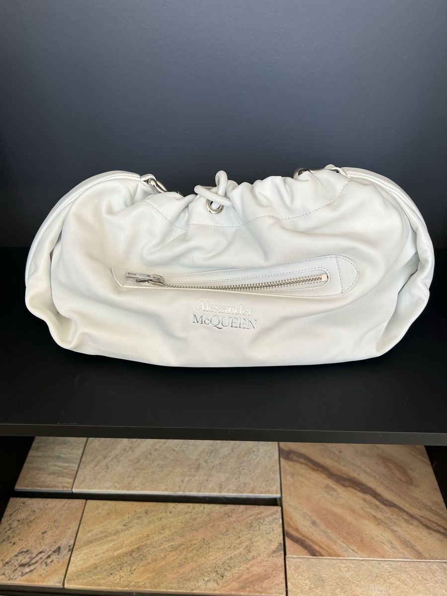 Alexander Mcqueen Borse da donna: Sac Alexander McQueen cuir blanc – Nuovo (secondo la descrizione) da Châtillon FR venduto da xwillow 2