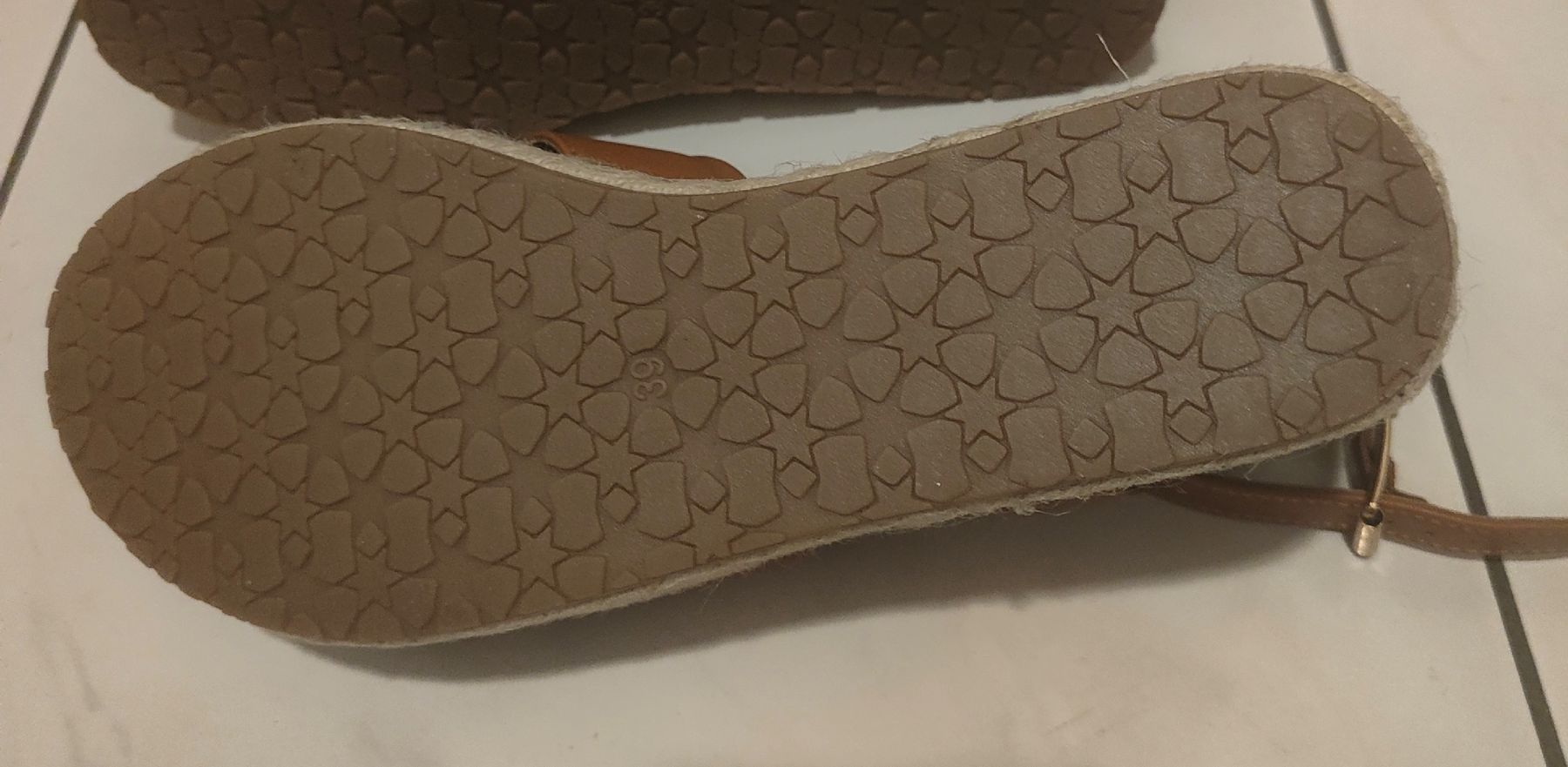 Scarpe da donna: Espadrilles compensées neuves. Taille 39, couleur > cognac – Nuovo (secondo la descrizione) da Biel/Bienne venduto da notfun 2