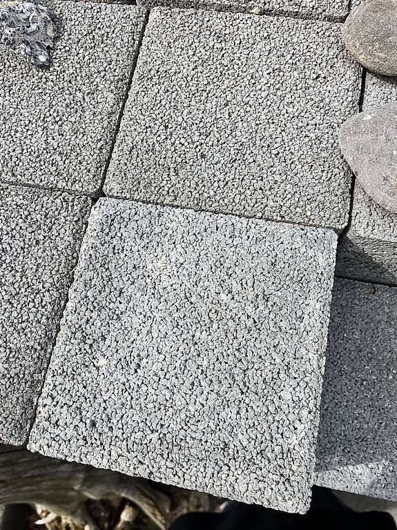 Pierres & tuiles: Sickersteine / Gartensteine – D'occasion à Thun par silibili14 3