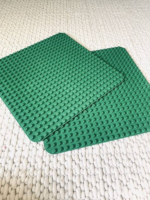 Lego Giocattoli: LEGO Duplo  2 grosse grüne Bauplatten – Usato da Bern venduto da pinkpanter2
