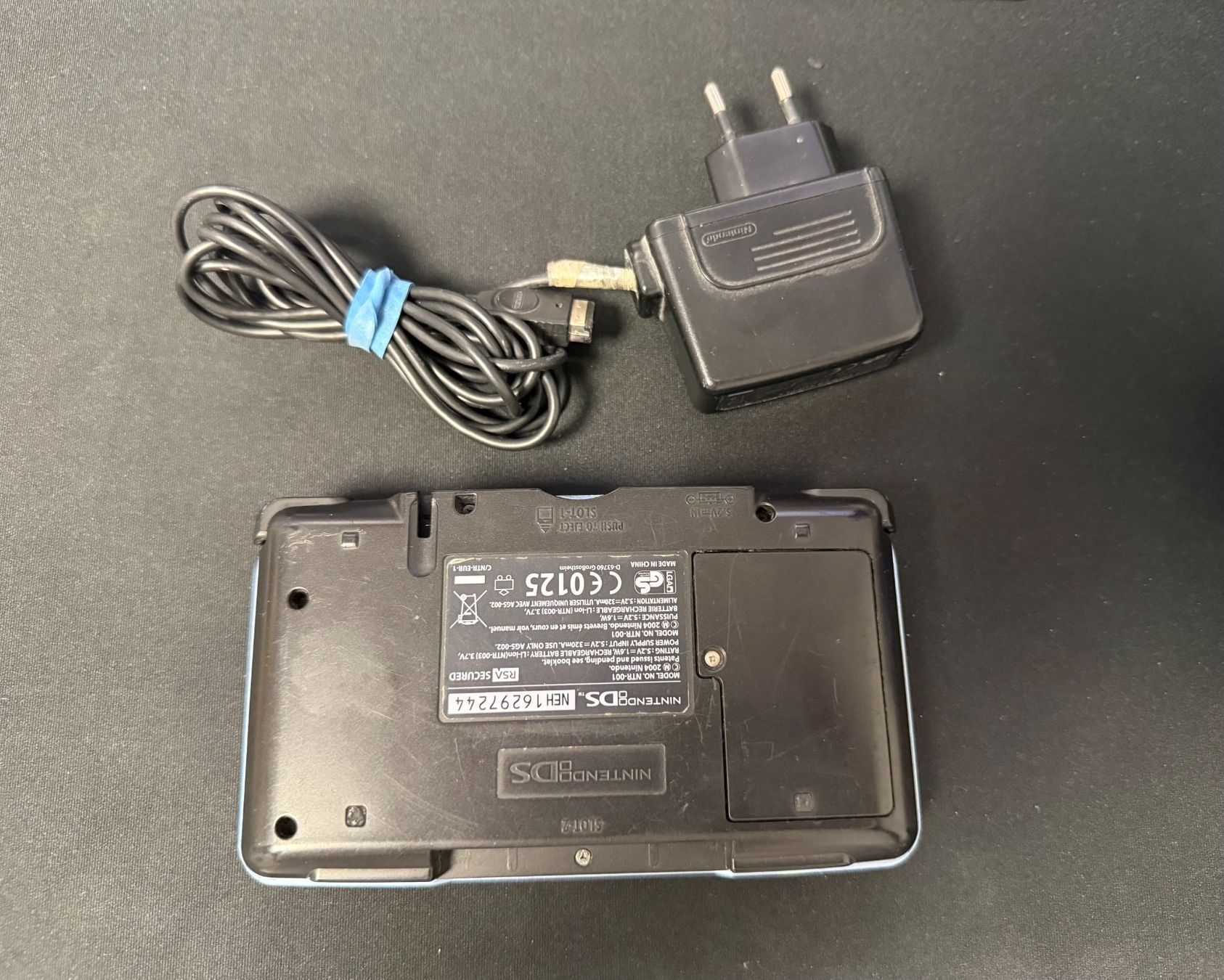 Nintendo Console: Console Nintendo Ds Bleu avec chargeur – Usato da Pont-de-la-Morge venduto da Darfal 2