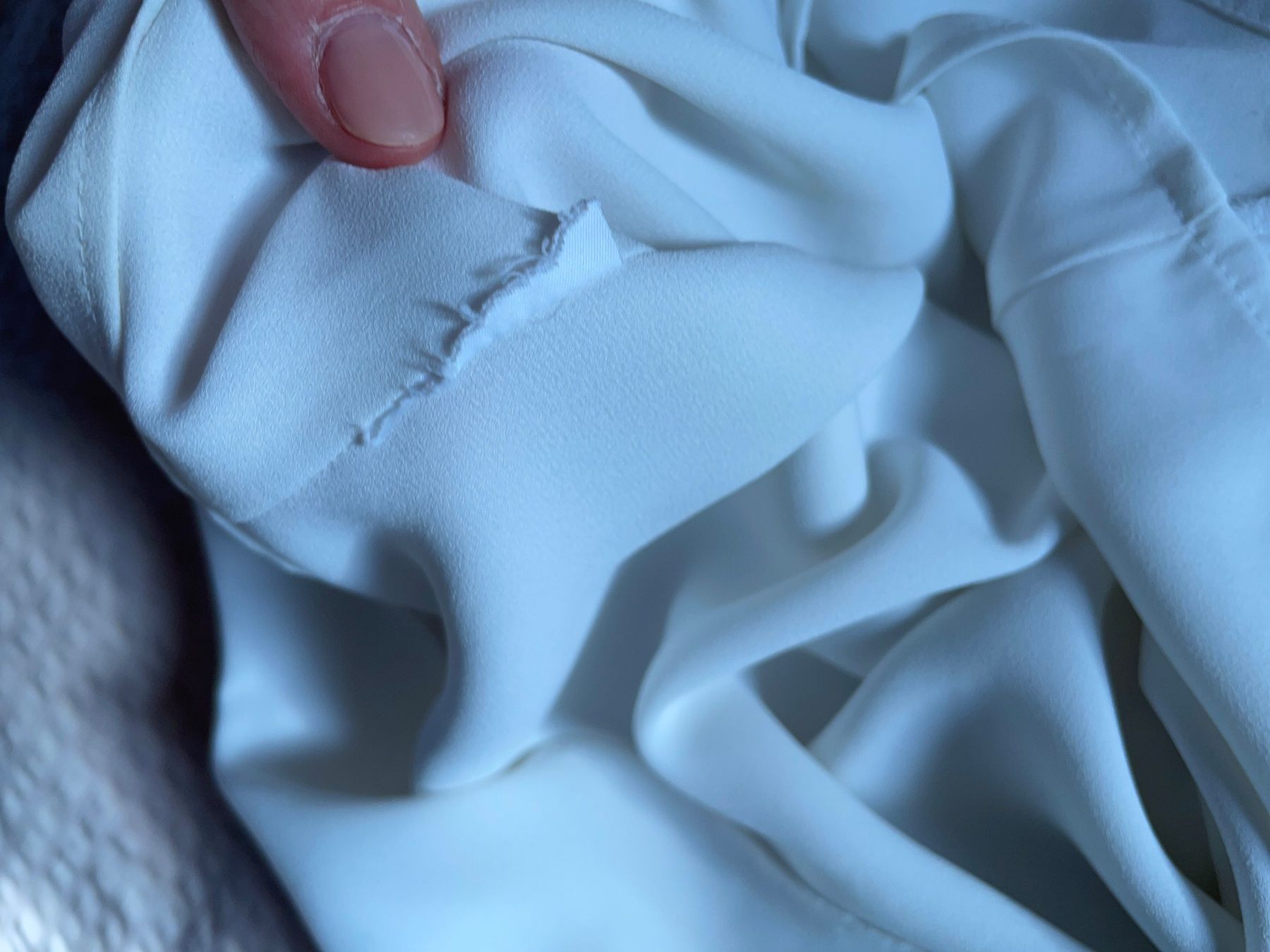 Comma Top: Schickes Top / Bluse Gr. 36 Weiss V-Ausschnitt Comma – Usato da Birsfelden venduto da Nic21 4