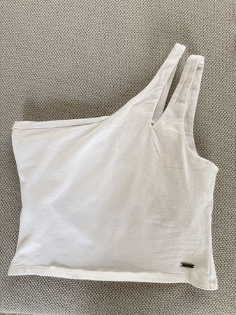 Hollister Asymmetric White Summer Top - Size Small!