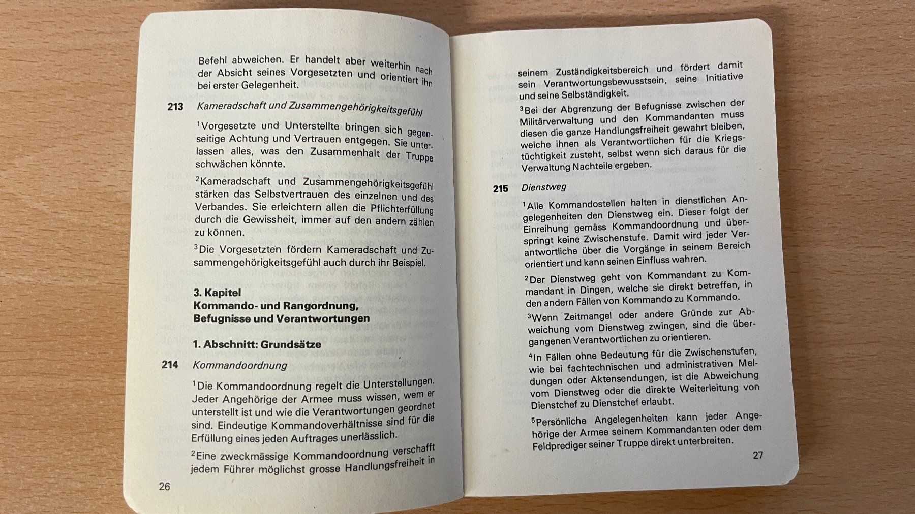 Libri: DR Dienstreglement Schweizer Armee VA 80 - 1980 – Usato da Glattfelden venduto da cybermaxx 7
