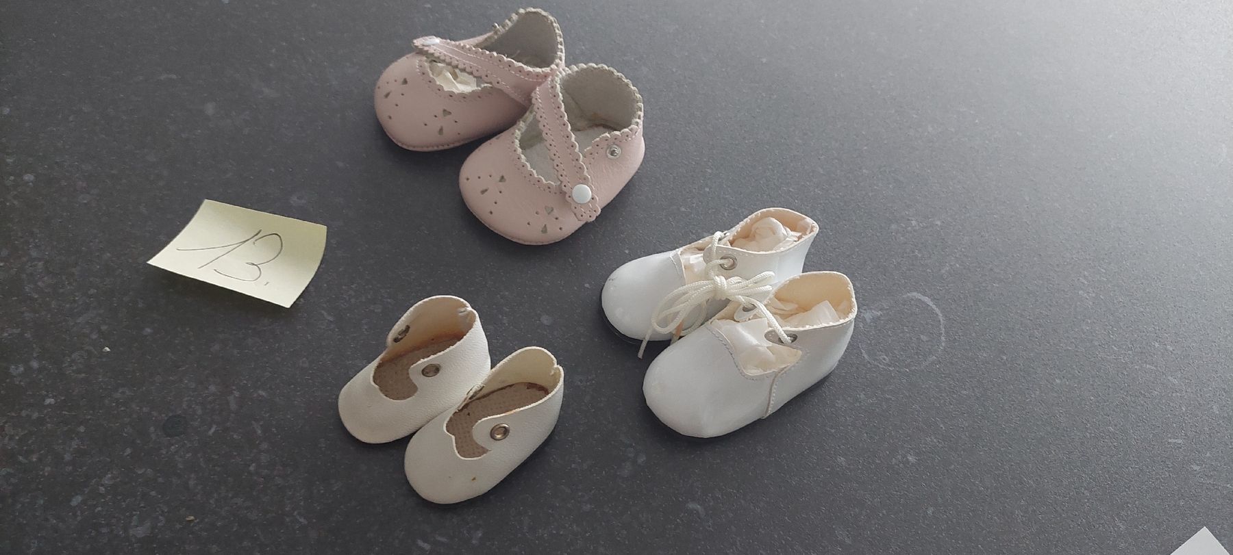 Poupées: 3Paar Puppenschuhe  – D'occasion à Muri AG par nindo1 7