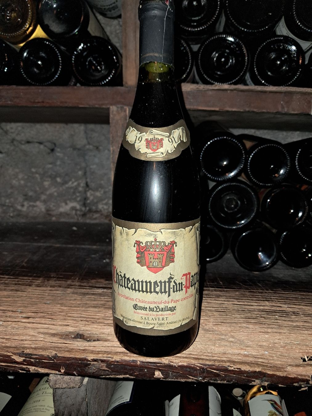 Vino: Châteauneuf-du-Pape de la "Cuvée du Baillage" – Nuovo e nell'imballaggio originale da Le locle venduto da juliensaran