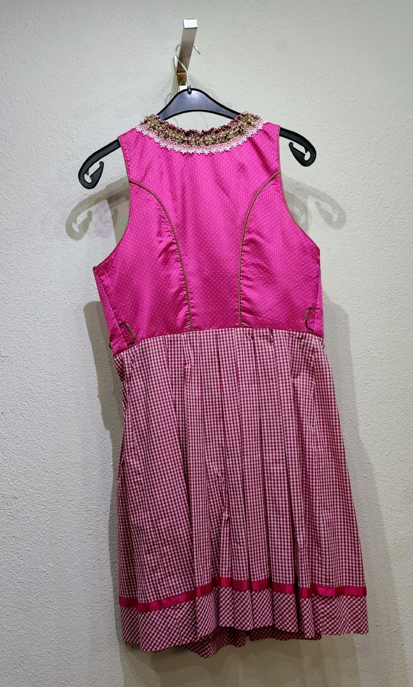 Krüger Vestiti: Krüger Dirndl - Gr. 42 – Usato da Dussnang venduto da Rosenfee50 1
