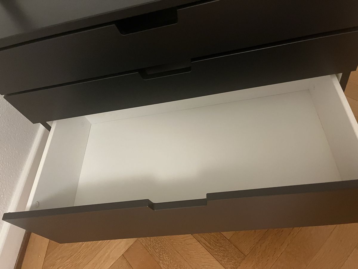 Cassettiere: Nordli Kommode mit Kleiderstange schwarz – Usato da Olten venduto da lcs_2sdk 4