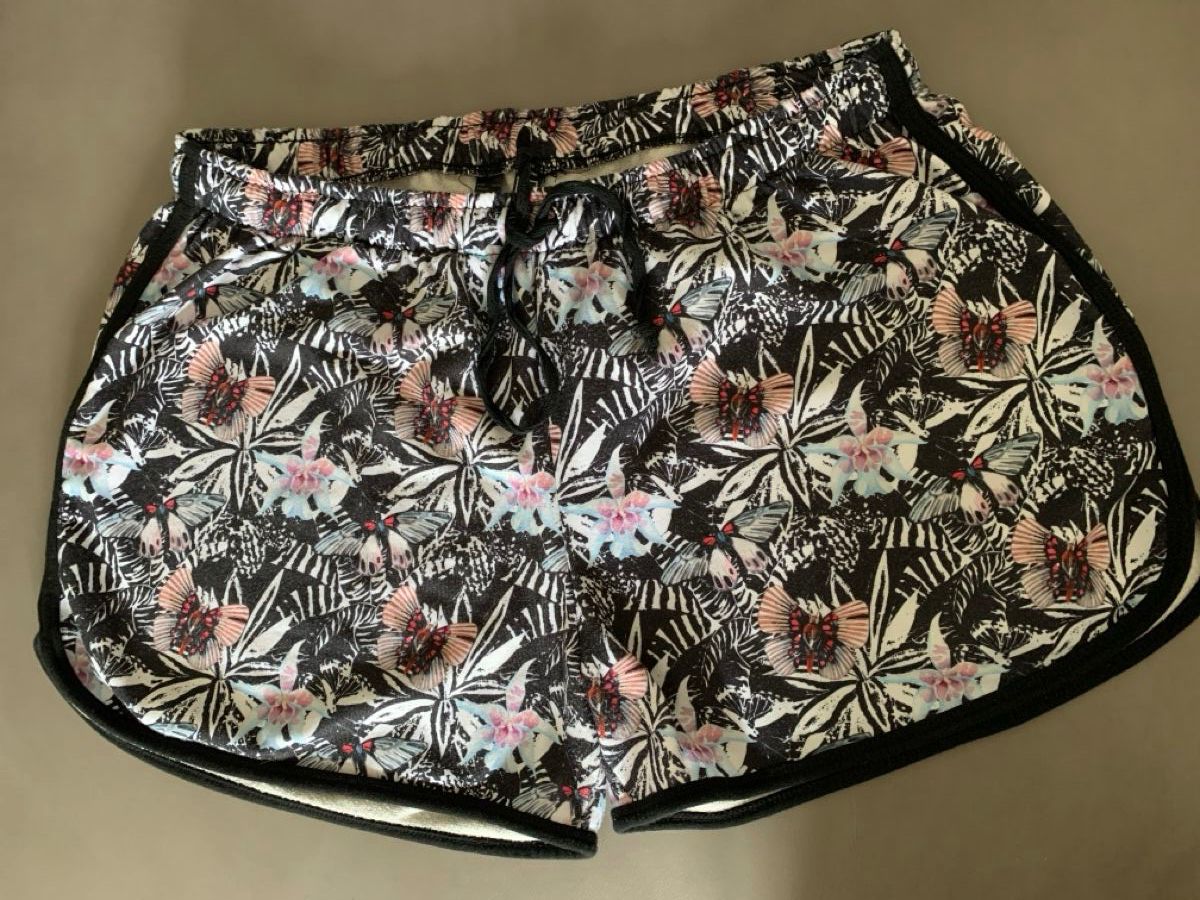 Rainbow Pantaloni: Shorts Bonprix Marke Rainbow  44/46 multicolor – Usato da Nussbaumen AG venduto da brigitebardot 2