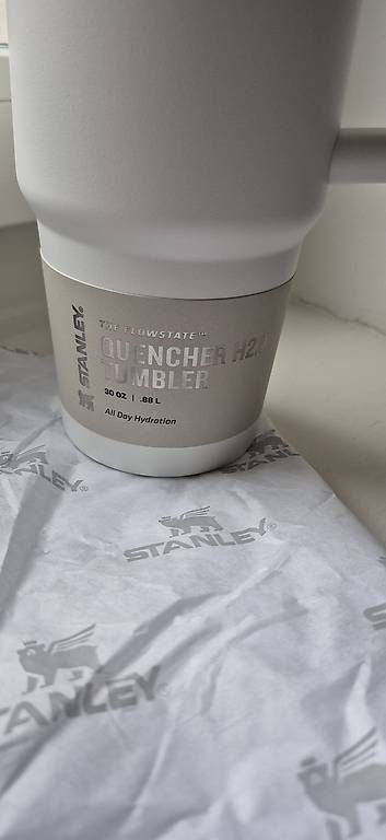 Borracce & Thermos: Neuer Stanley Cup – Nuovo e nell'imballaggio originale da Zürich venduto da Felii97 1