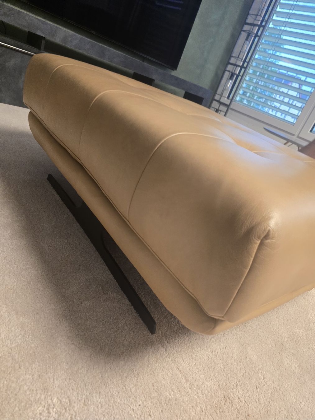 Divani: Ledercouch beige mit Hocker gebraucht – Usato da Stein am Rhein venduto da dom_k28v 5