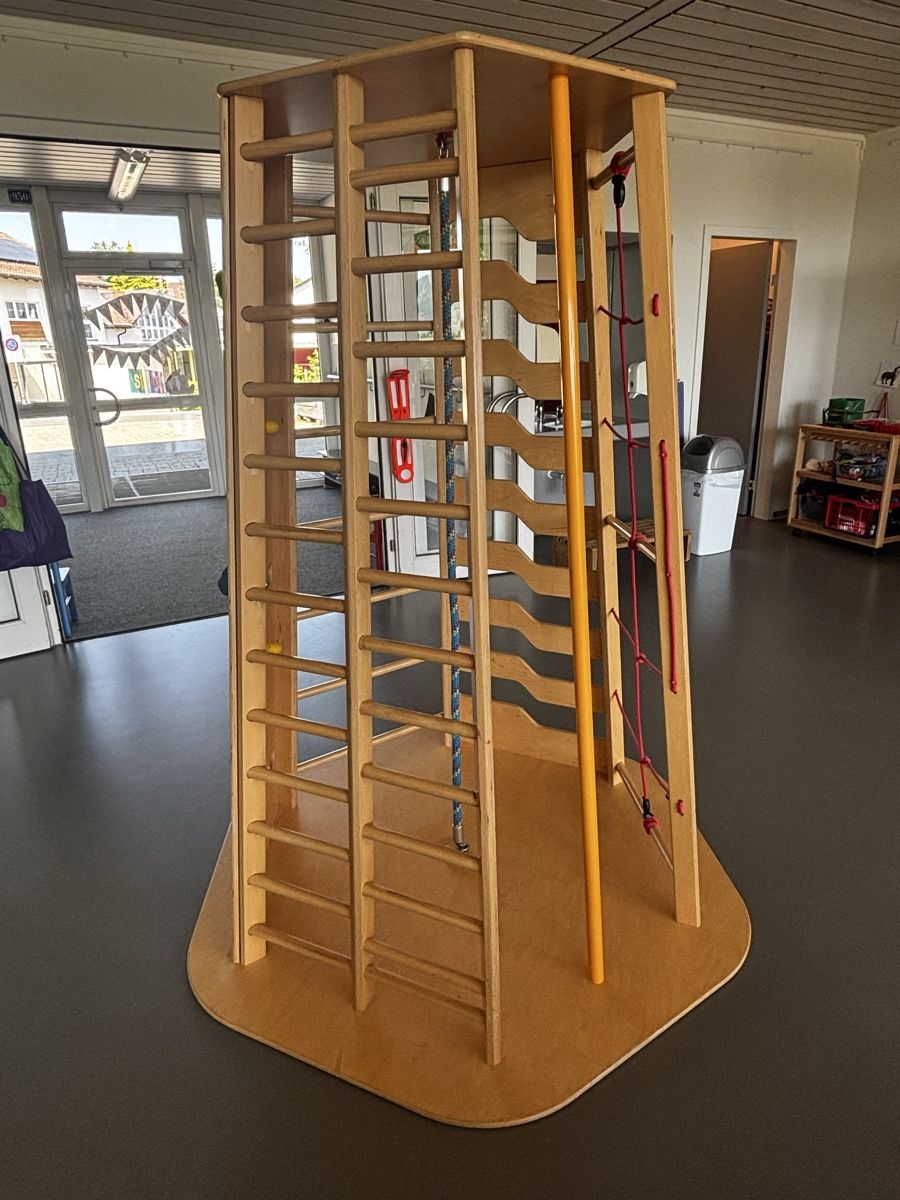 Kletterwände & Klettergriffe: Kletterturm  – Gebraucht aus Schönenberg ZH von Sternenkind05 2
