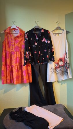Sommerliches Kleiderpaket, Grösse 40/M, neuwertig!