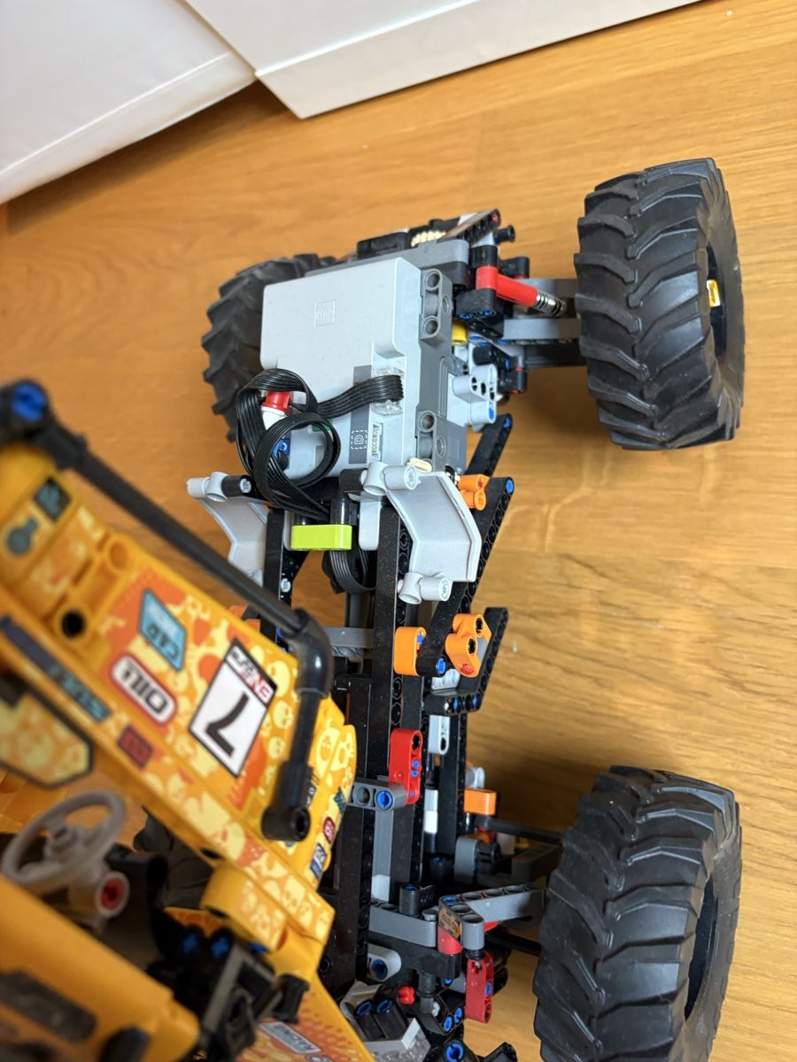 Lego Baukästen: Véhicule télécommandé LEGO Technic, jaune, avec télécommande – Gebraucht aus Commugny von chris065 2