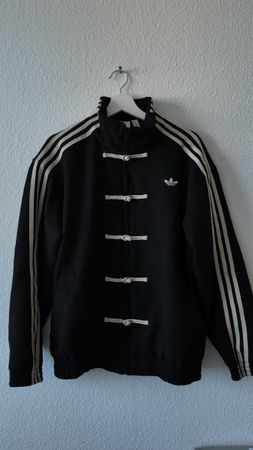 Adidas Jacke im chinesischen Stil, Grösse L, Top Zustand