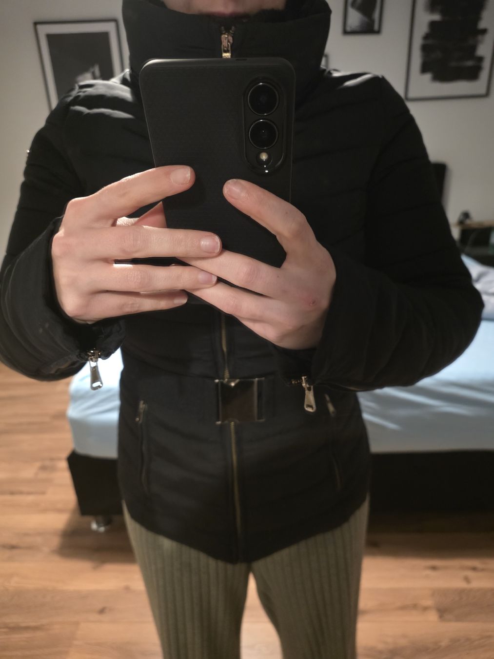 Esprit Giacche: Schwarze Winterjacke, neuwertig, Grösse 36, tailliert – Nuovo (secondo la descrizione) da Hunzenschwil venduto da man_965q 1