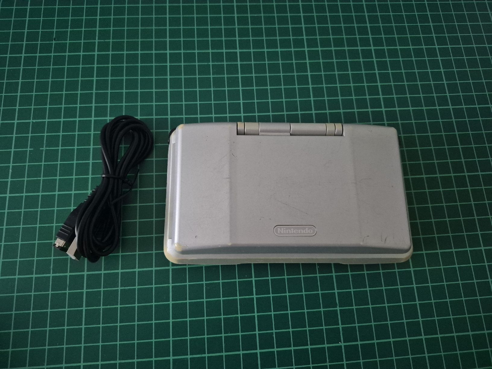 Nintendo Console: Nintendo DS Handheld Console Silver Used Condition – Usato da Meyrin venduto da Retro-GZ 1