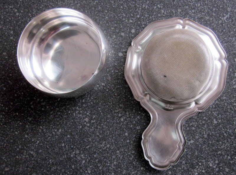 Sigg Elettrodomestici da cucina: SIGG Teebeutelhalter/Teesieb, Tropfschale, Metall versilbert – Usato da Bischofszell venduto da raika 3