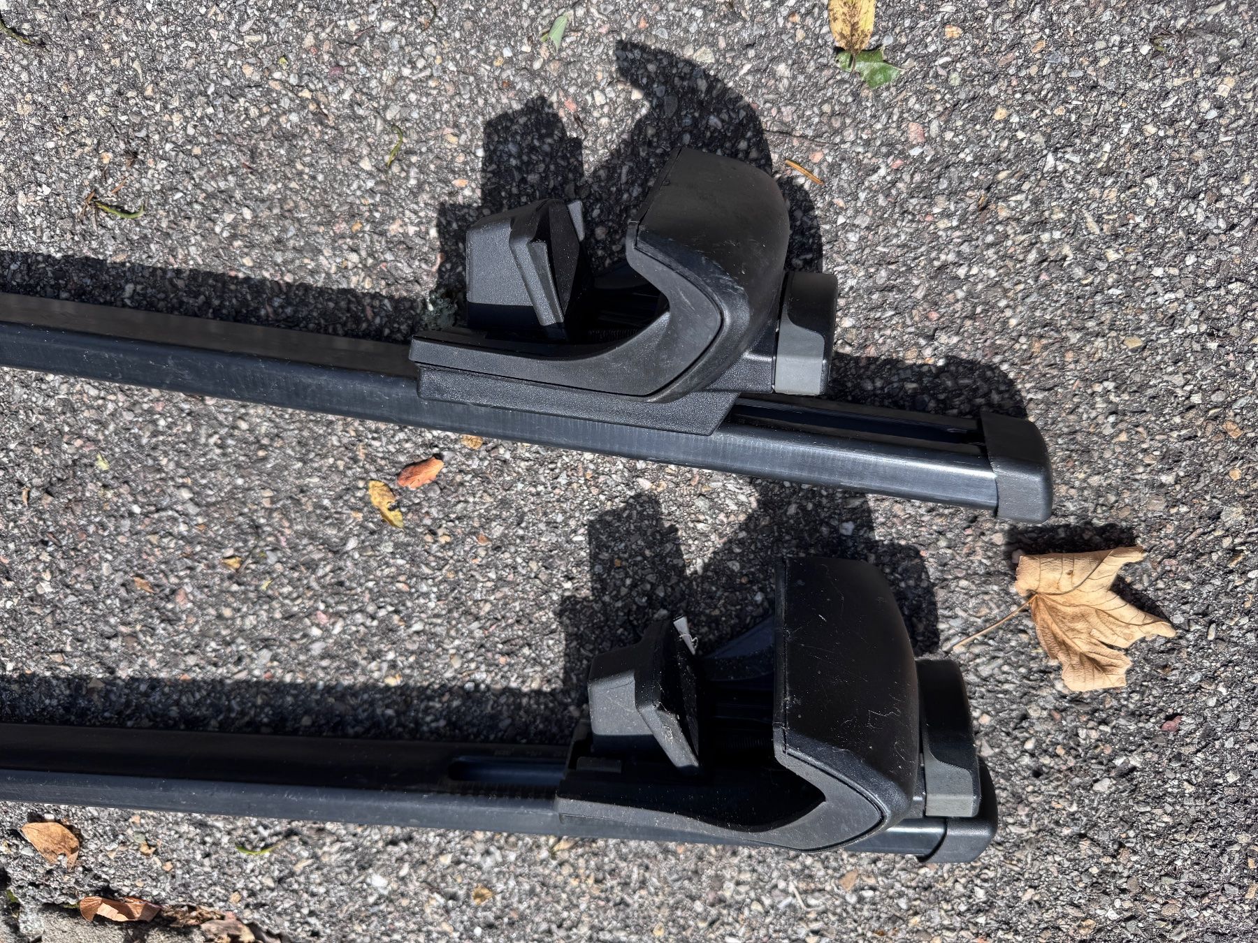 Thule Box da tetto: Dachbox Thule Ocean 700 mit Träger – Usato da Solothurn venduto da RetoN01 6