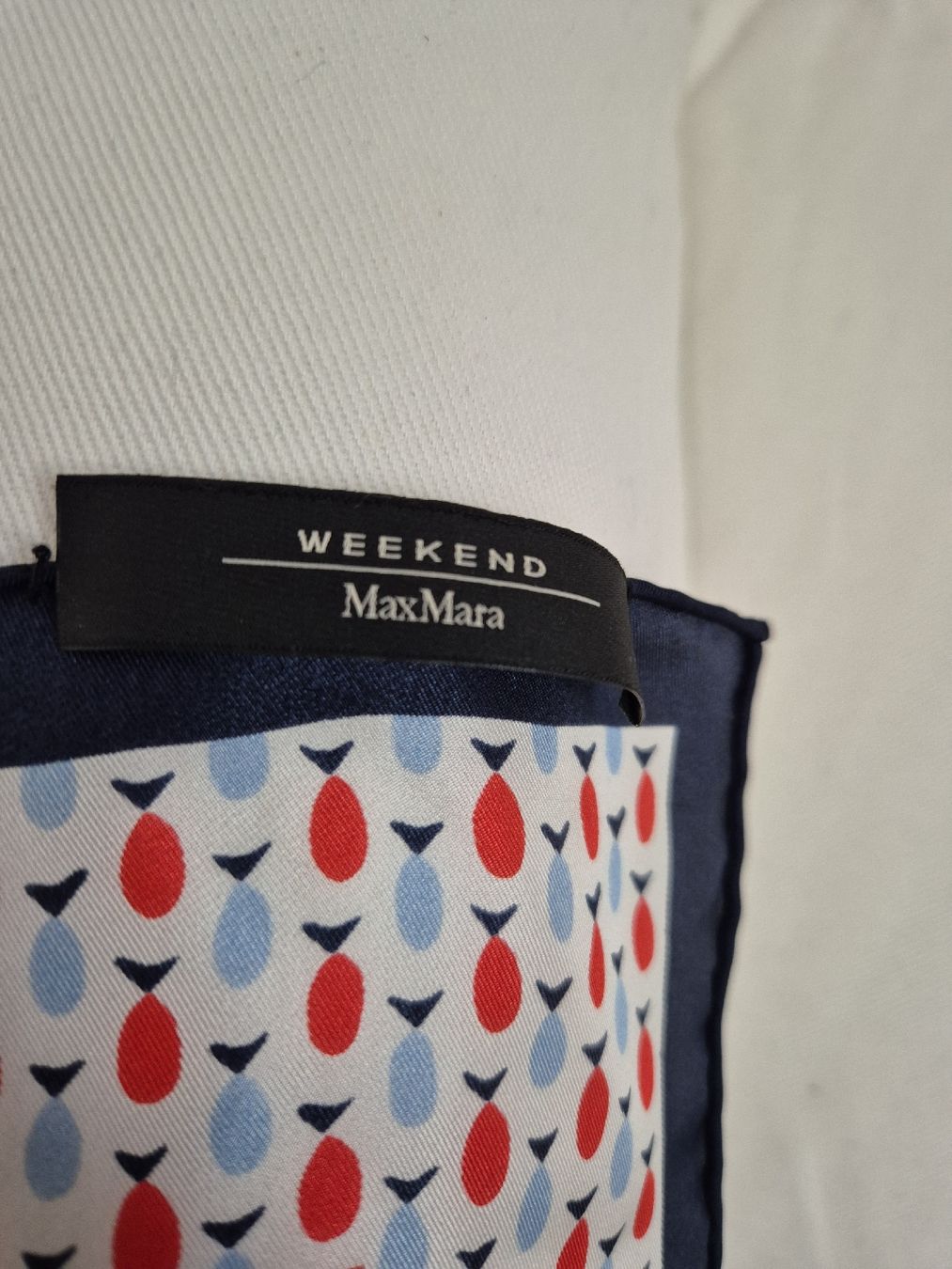 Max Mara Foulard & Sciarpe: Foulard von Weekend Max Mara – Usato da Gempen venduto da ren_fw6c 1