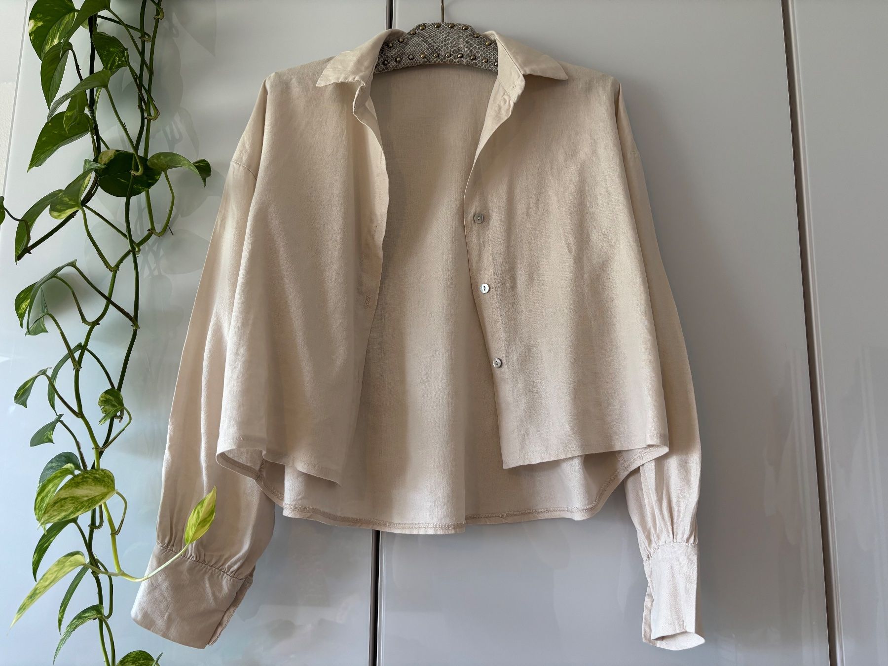 Chemisiers: Beige Bluse – D'occasion à Zürich par missmodernage 1
