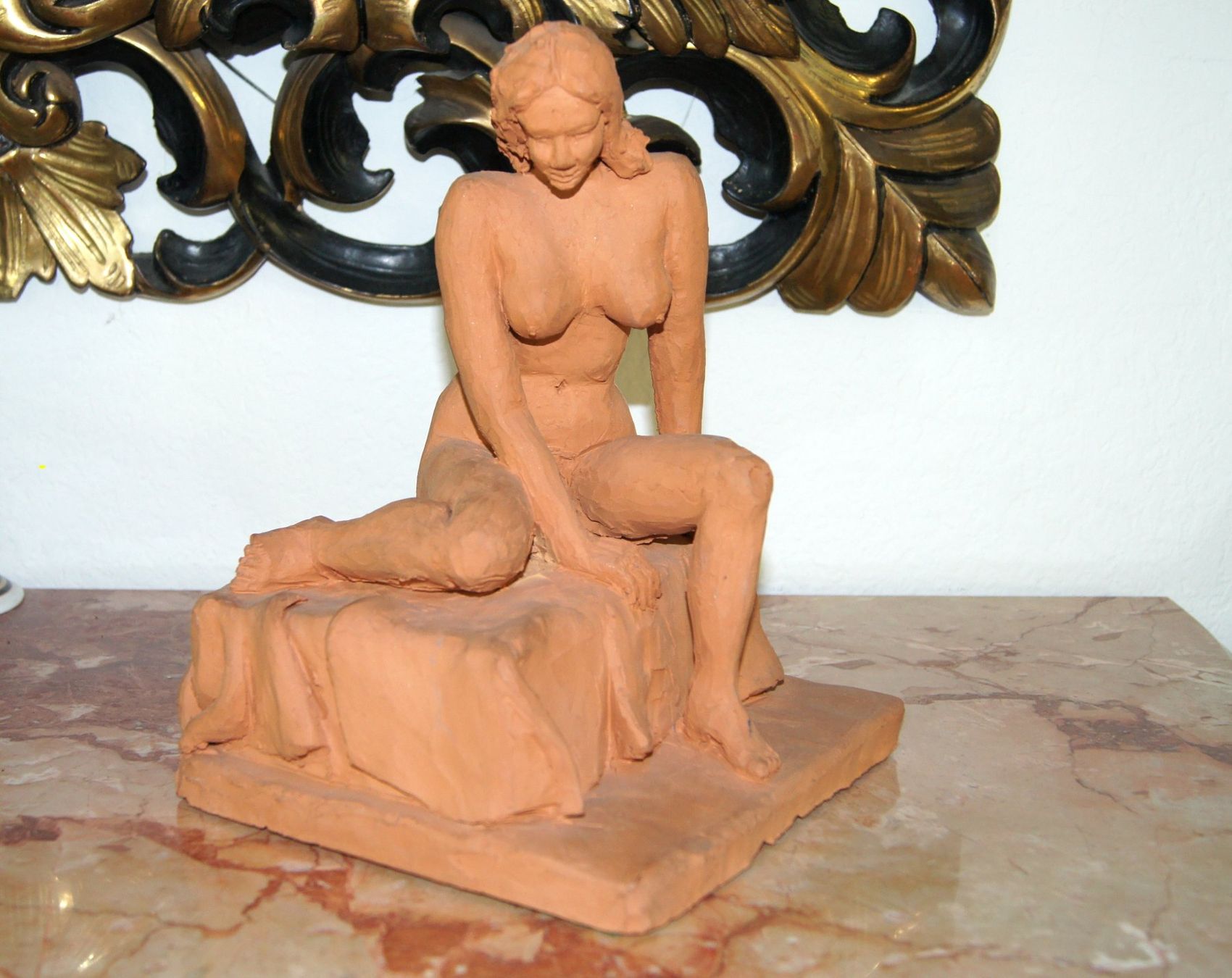 Sculture & Statue: Wunderschöner, sitzender weiblicher Akt. – Usato da Geroldswil venduto da ARTEFACTO