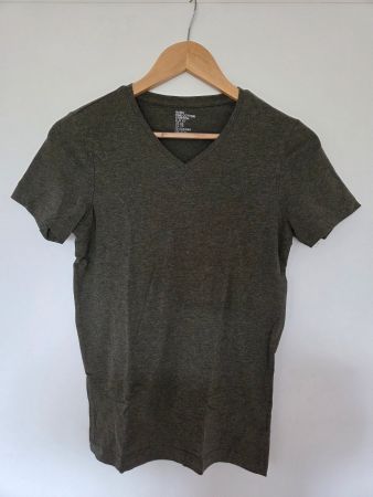 H&M Fine Cotton Stretch T-Shirt XS Khaki V-Neck