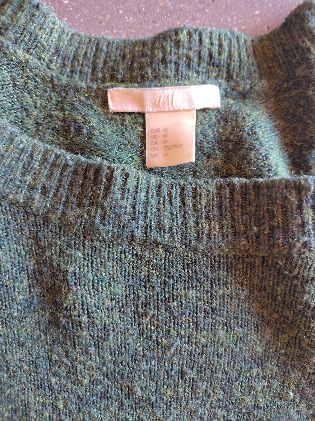 H&M Pulls & Sweat-shirts: Grüner Pullover – D'occasion à Zürich par aurelie.99 1