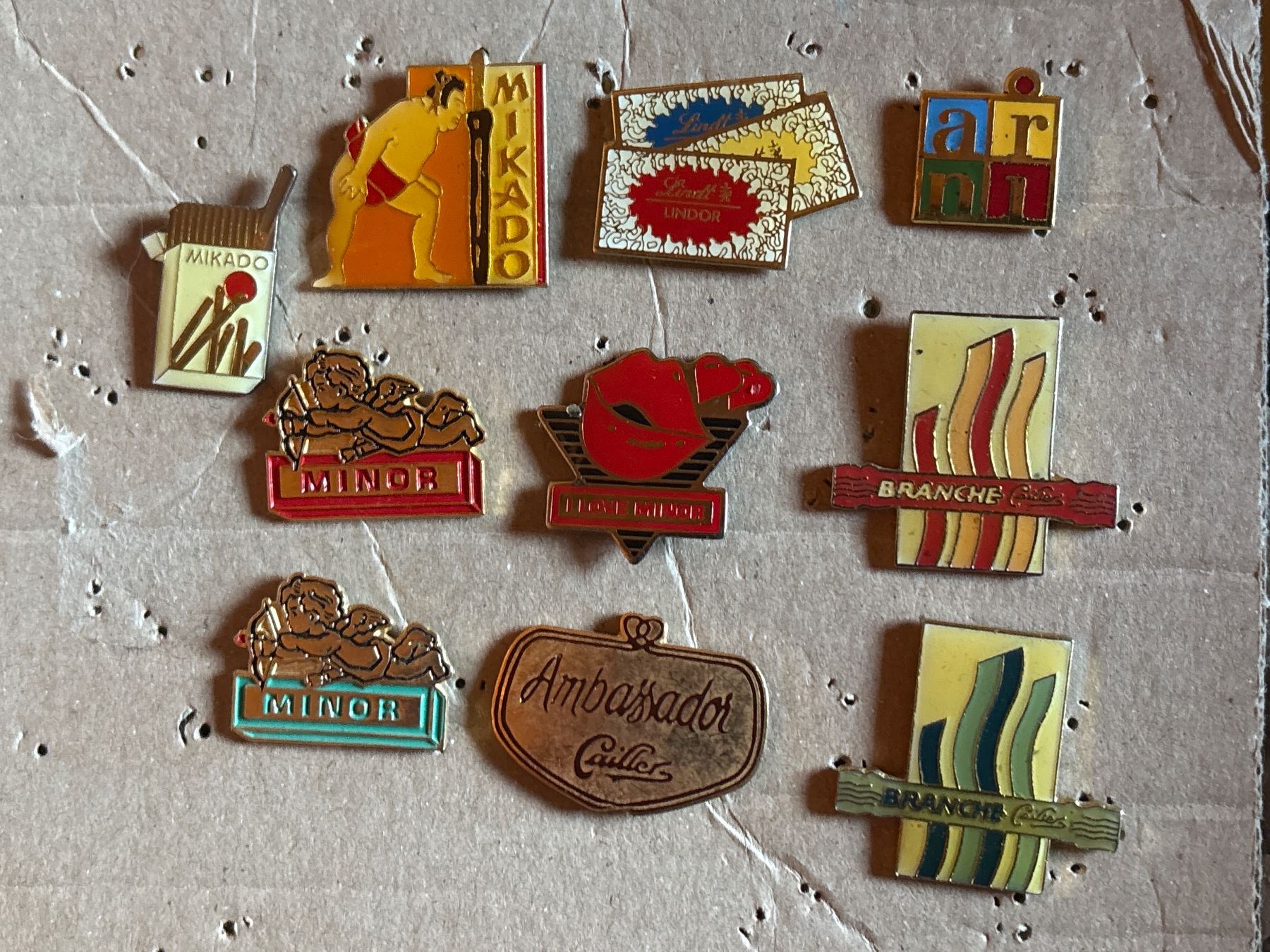 Placchette & Badge: Pins Schokolade – Usato da Lützelflüh-Goldbach venduto da NicoleL.