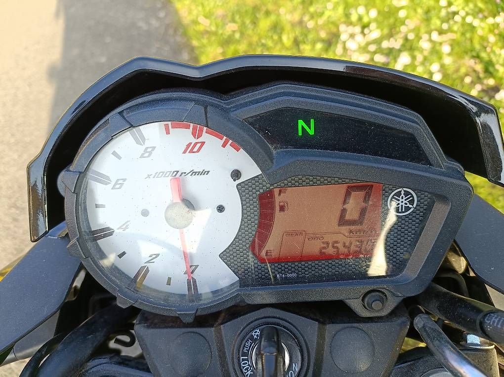 Yamaha Strada: Yamaha YS 125 UBS – Usato da Chamby venduto da Leane1 1