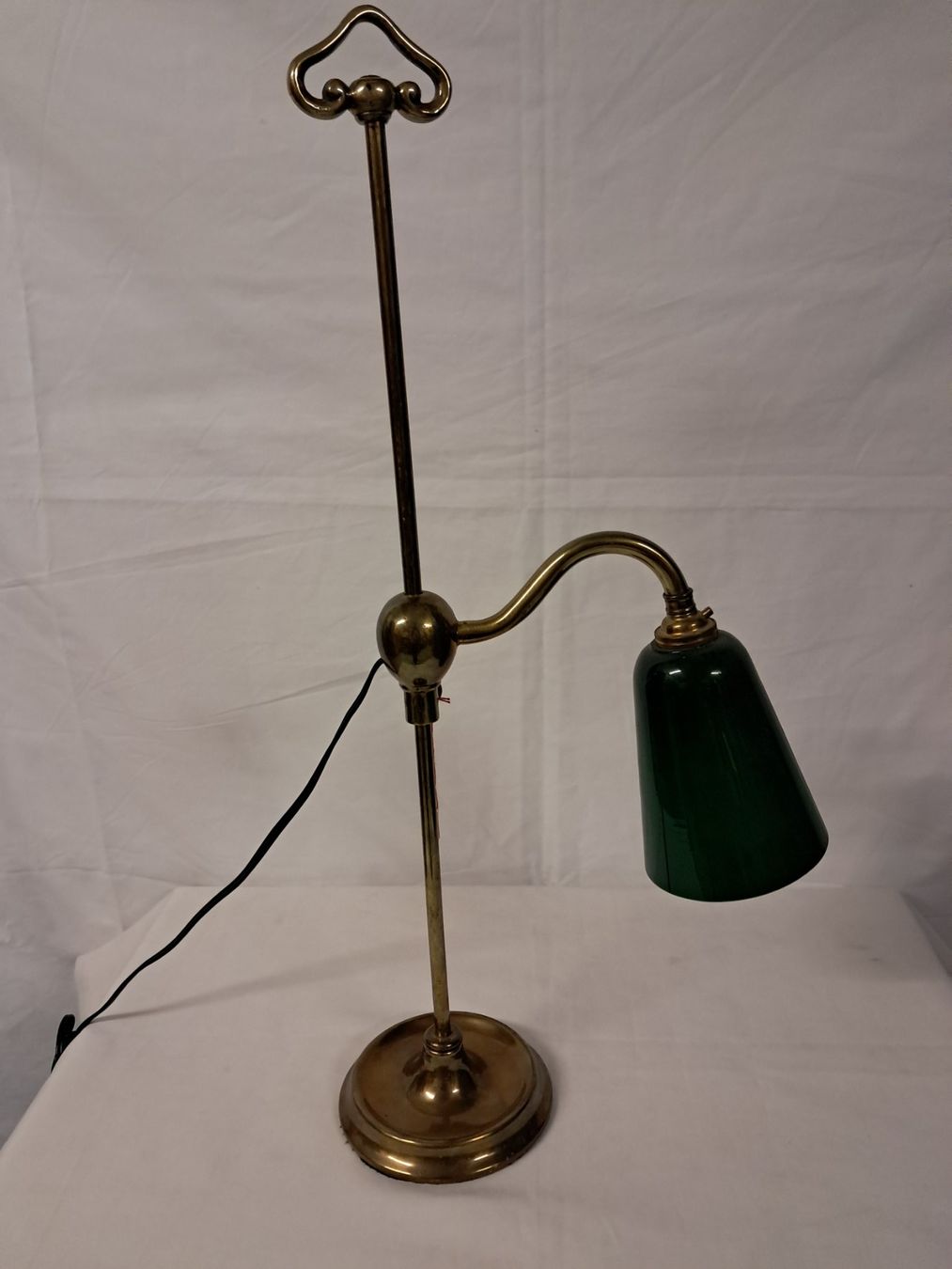 Lampen: Antike Schreibtischlampe Messing - grün – Gebraucht aus Fällanden von nassoss