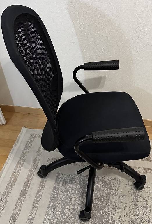 Ikea Sedie: Ikea Bürostuhl schwarz – Difettoso da Volketswil venduto da IT-Mac