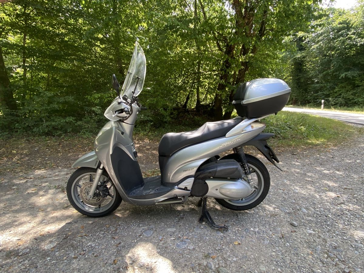 Honda Scooters: Honda SA300A – D'occasion à Rafz par BS-D