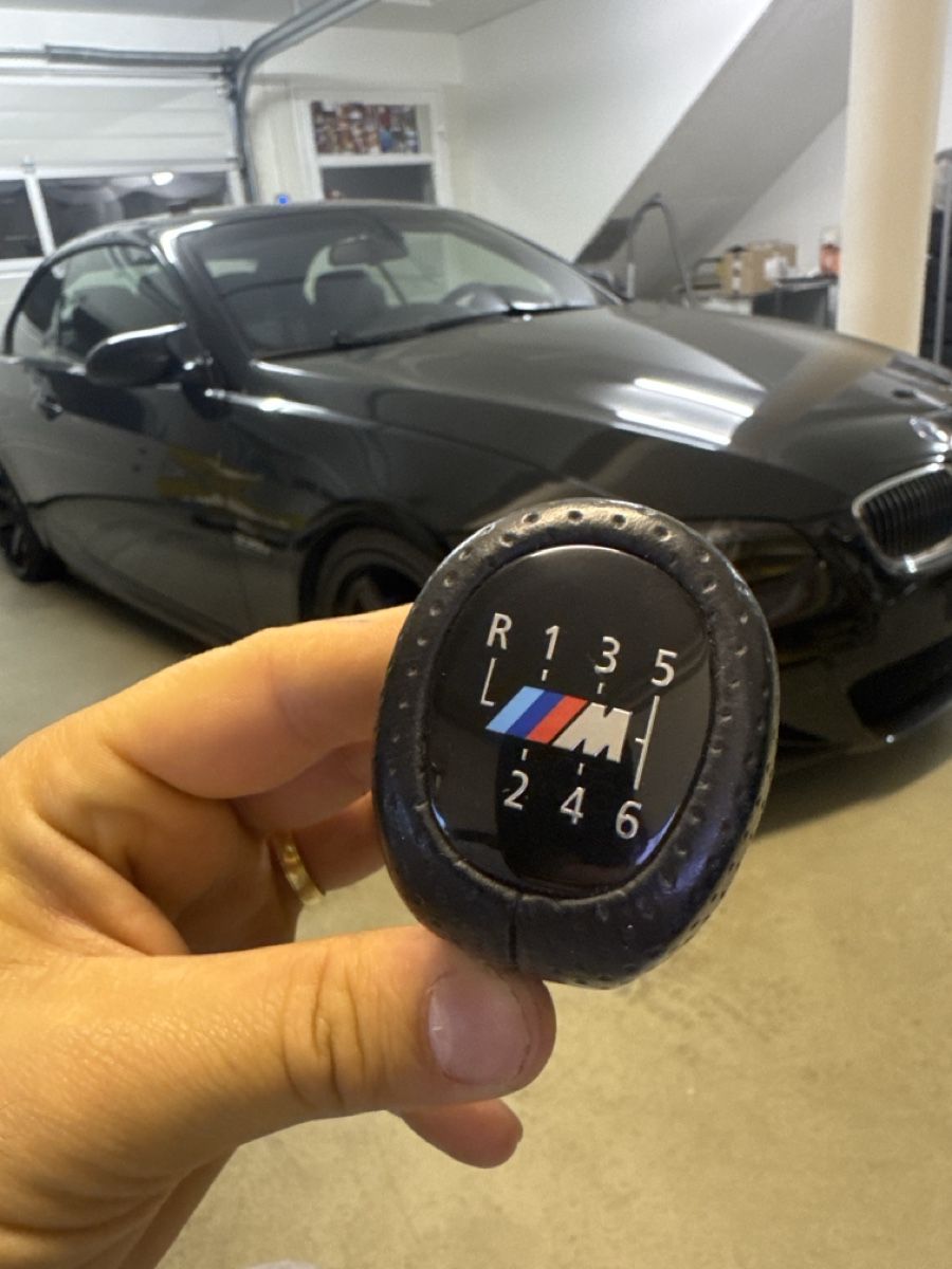 BMW Tutti pezzi di ricambio auto: BMW M Schaltknauf Leder schwarz Original e92 e93 e82 e46 e90 – Usato da Frenkendorf venduto da jorge0000 2
