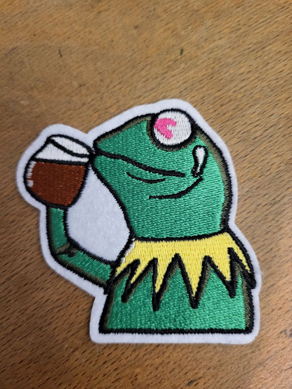 Toppe: Aufnäher Kermit – Nuovo e nell'imballaggio originale da Thun venduto da Kissthis